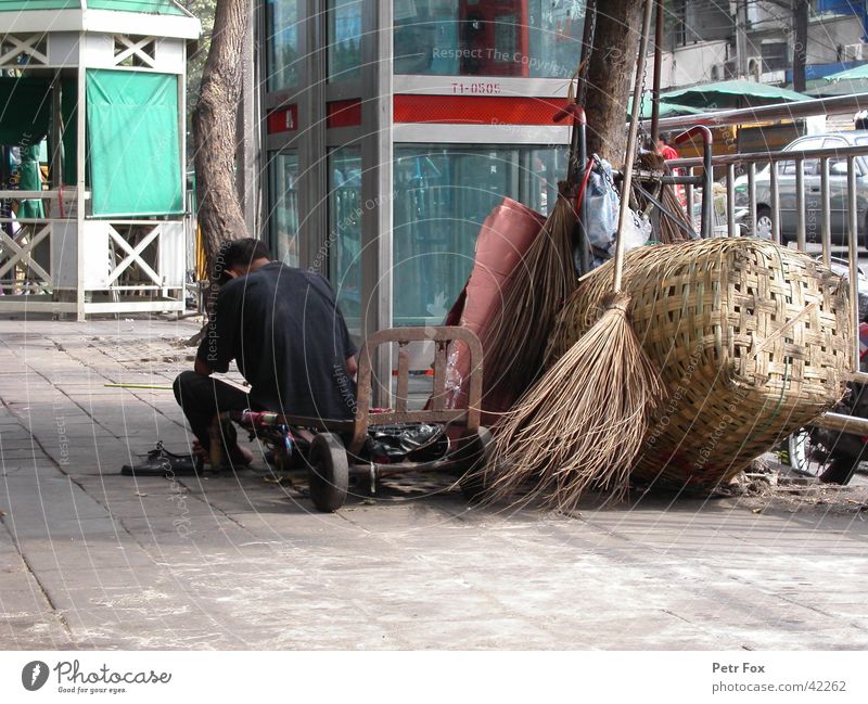 hard life Obdachlose Thailand Bangkok Asien Telefonzelle Mann Straße