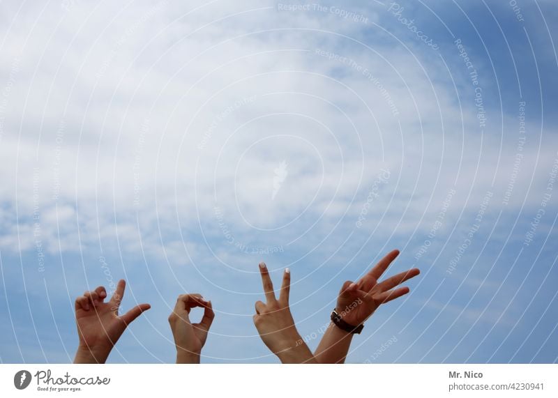 Love Liebe Zuneigung zeigen Verliebtheit Romantik Sympathie Liebesgruß Liebeserklärung Lebensfreude Frühlingsgefühle Liebesbekundung Partnerschaft Finger Hand