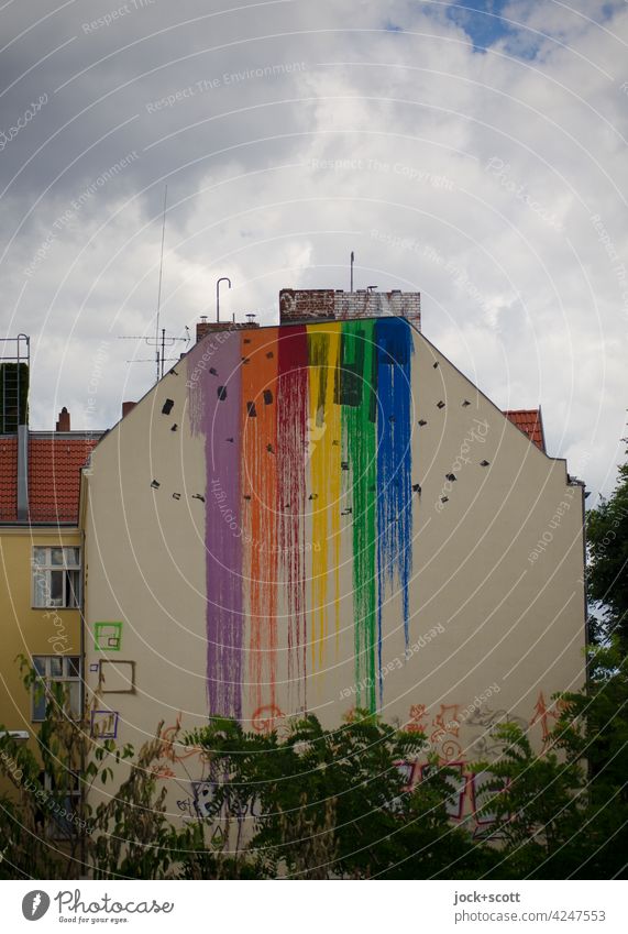 nur die Farbe an der Wand hat sich verlaufen Brandmauer Himmel Wolken Fassade Dämmerung Strukturen & Formen abstrakt Farbverlauf verflossen Schmiererei