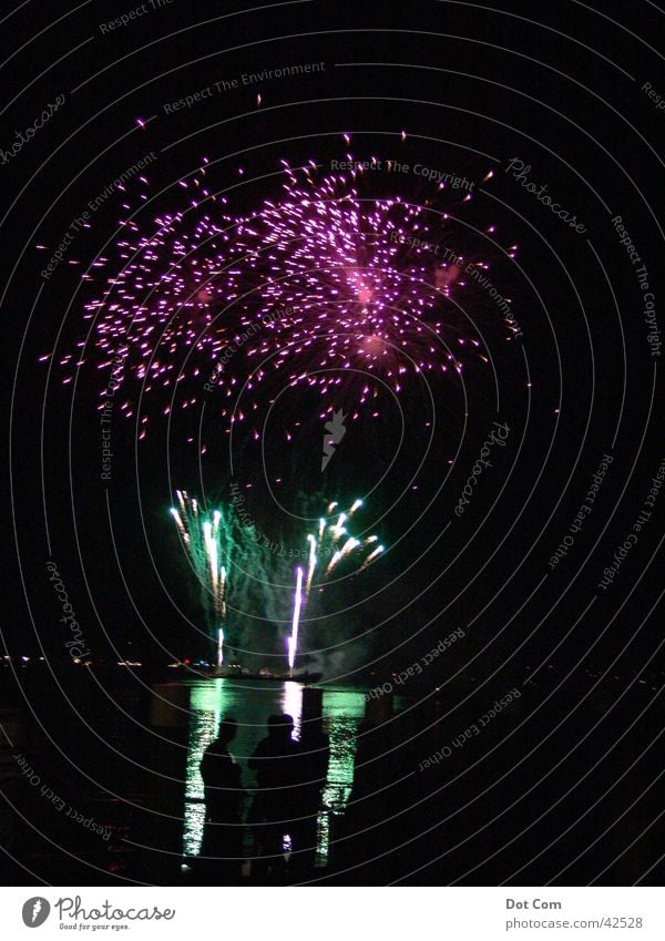 fireworks grün rosa violett Licht Freizeit & Hobby Feuerwerk Seenachtsfest Bodensee chinesisches Feuerwerk