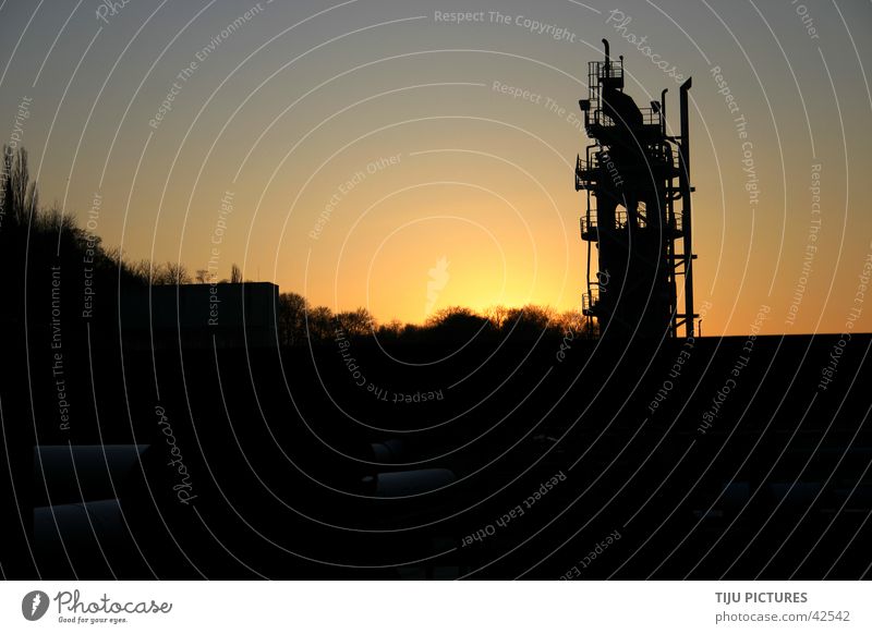 Industrie Kultur "Turm" Stahl Sonnenuntergang Förderturm Abendsonne Industriekultur Rost alt Metall Brennofen