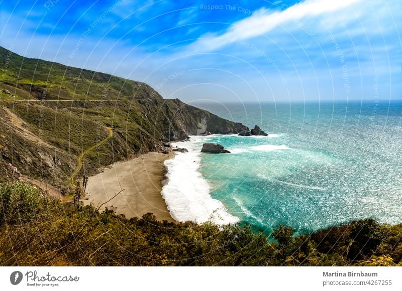 Panoramablick über die Küste bei Big Sur, Kalifornien Hügellandschaft Blauwasser 1 dramatische Landschaft Pacific Coast Highway reisen Strand Natur Steine MEER