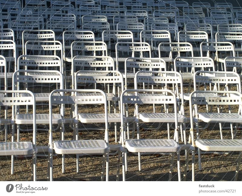 letzter Fan Open Air Frankreich Bretagne weiß Stuhl Europa rennes france chair