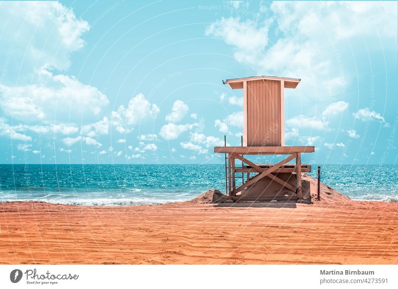 Rettungsschwimmerturm am Strand von Long Beach, Kalifornien Hütte Meer Küste Sicherheit Landschaft reisen Hintergrund blau Sand tropisch im Freien Wasser Ufer