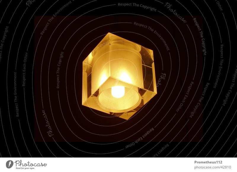 die Erleuchtung Licht Lampe dunkel geheimnisvoll Schatten Kontrast