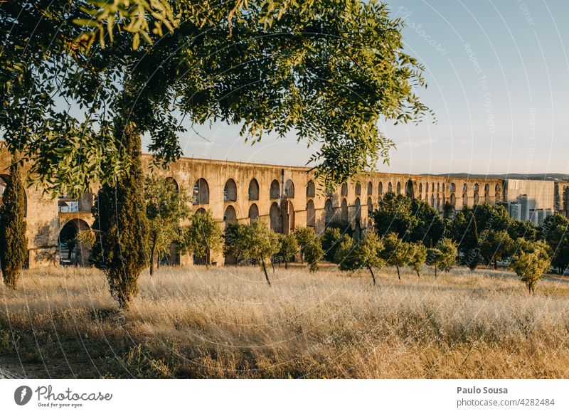 Elvas-Aquädukt alt antik reisen Reisefotografie Ferien & Urlaub & Reisen Tourismus Architektur Altstadt Kultur Städtereise Farbfoto Außenaufnahme Stadt