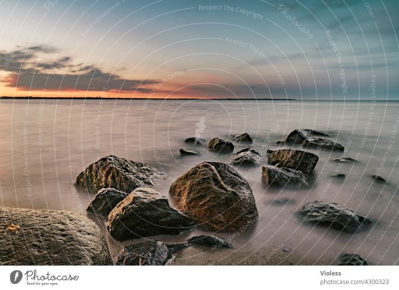 Am Meer Ostsee Sonnenuntergang Langzeitbelichtung Ruhe Steine Urlaub Küste Abend Dämmerung Strand