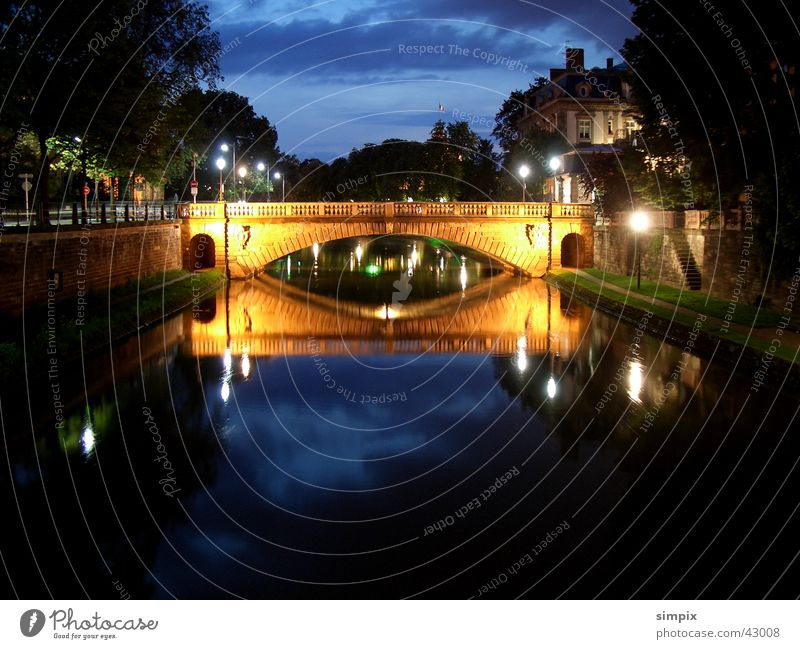 Strasbourg de nuit IV Straßburg Nacht Langzeitbelichtung l'Ill Brücke Place de la République