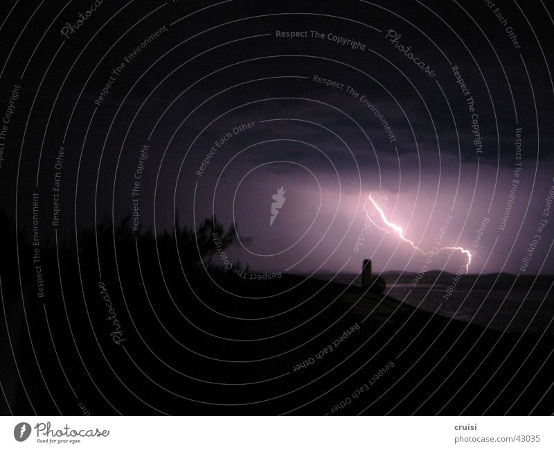 Blitz 1 Blitze Donnern dunkel Nacht Wolken Unwetter Sturm Kroatien Gewitter