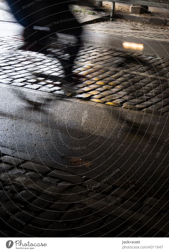 Licht am Ende des Tunnels Gleimtunnel Fahrradweg Straße Verkehrswege Verkehrsmittel Mobilität Bewegungsunschärfe fahren Fahrradfahren Berlin-Wedding