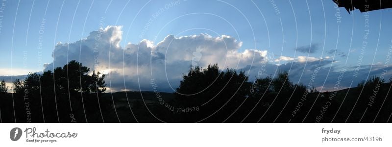 wolkenwand I Panorama (Aussicht) Weitwinkel Horizont Wolken Lamm Wolkenwand blau groß Panorama (Bildformat)