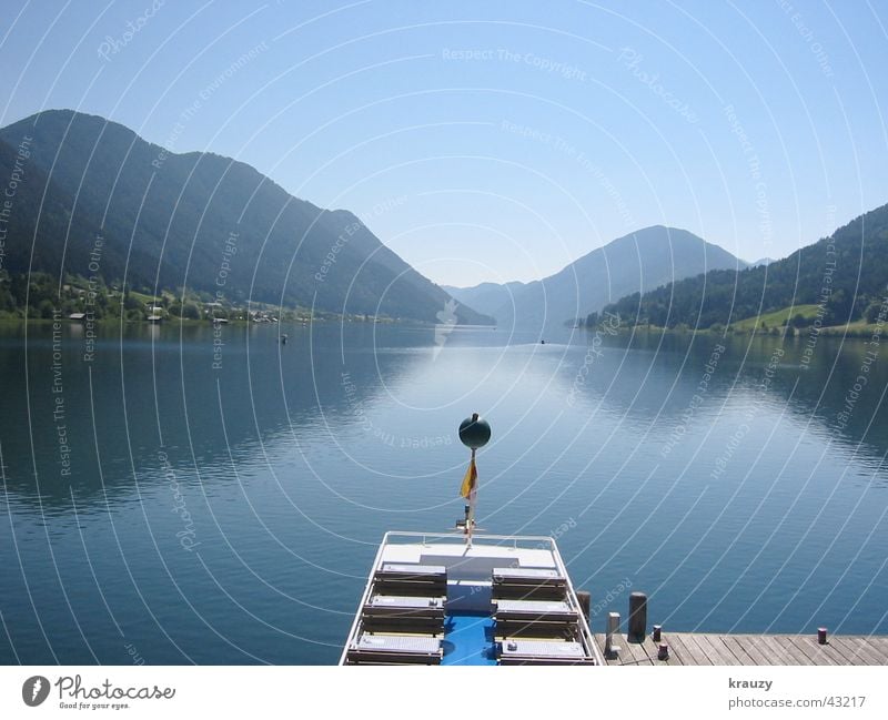 mountain lake See Steg Österreich Weißensee Oberfläche Mittag ruhig Spiegel Reflexion & Spiegelung Berge u. Gebirge Glätte Wasser Alpen