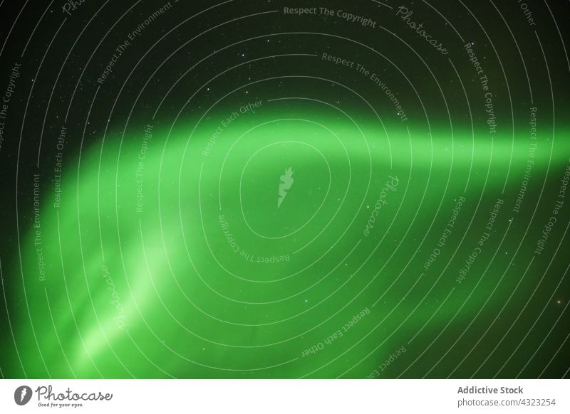 Spektakuläre Nordlichter in Tromso Aurora Kattfjorden Insel Kvalya Region Norwegen Winter Nacht borealis Landschaft Island Norden Raum Himmel nördlich