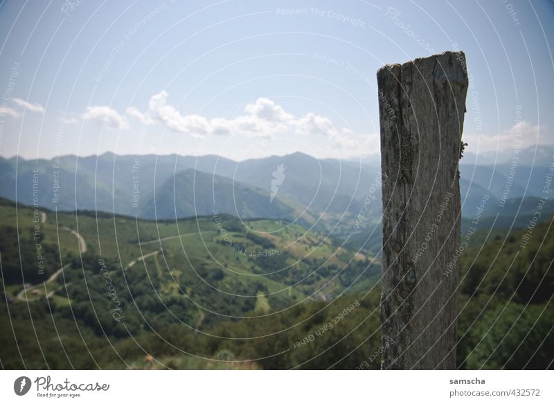 in den Pyrenäen Ferien & Urlaub & Reisen Tourismus Ausflug Abenteuer Ferne Freiheit Sommer Berge u. Gebirge wandern Umwelt Natur Landschaft Hügel Alpen Gipfel