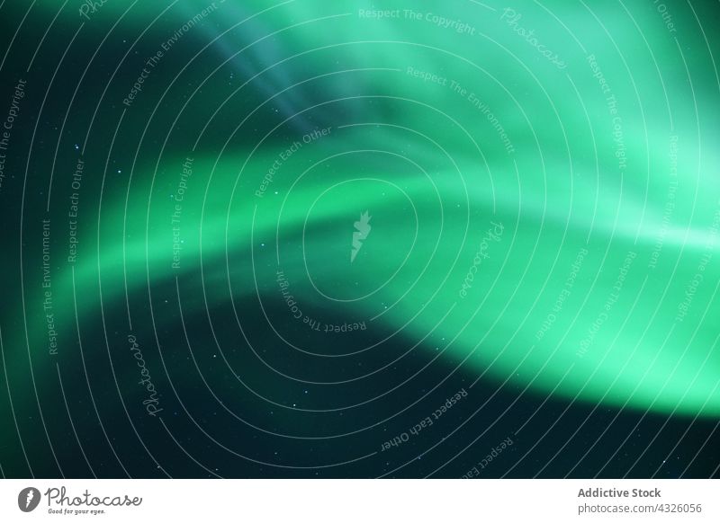 Spektakuläre Nordlichter in Tromso Aurora Kattfjorden Insel Kvalya Region Norwegen Winter Nacht borealis Landschaft Island Norden Raum Himmel nördlich