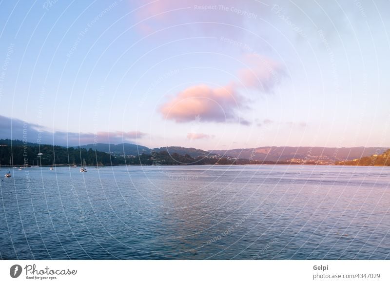 Schöner Meerblick auf den Norden Galiciens Boot Schiff blau Natur Küste Galicia Landschaft MEER Ansicht Himmel Wasser Bucht Strand reisen panoramisch Cloud