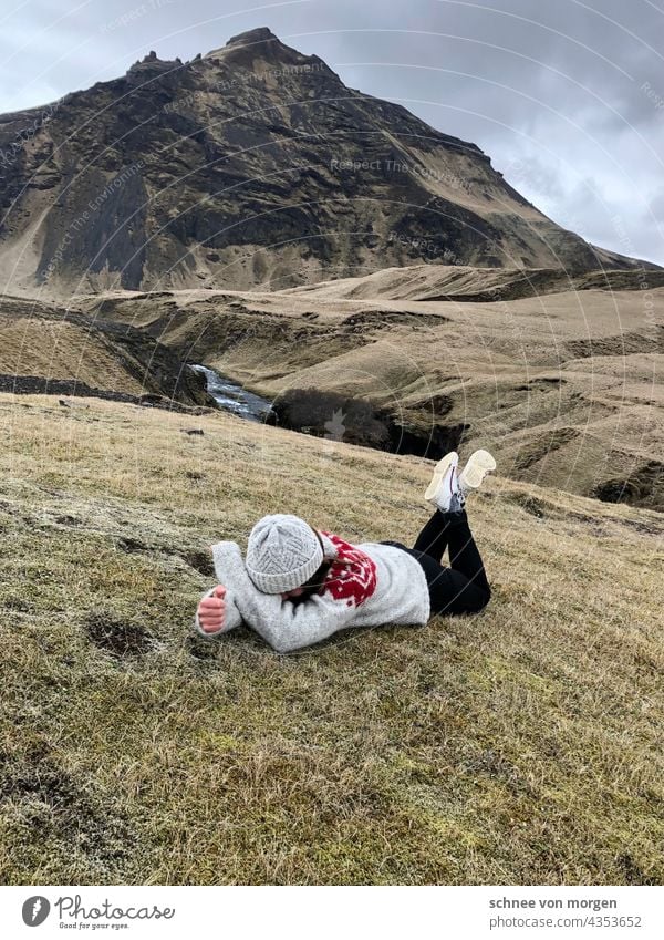 Lachflash Island Natur Grün Pullover freiheit Weite Berge Grünfläche Hügel und Wasser Berge u. Gebirge Himmel Wolken Umwelt grün Außenaufnahme Farbfoto