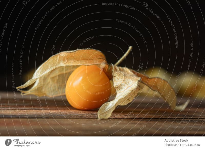 Hintergrund von Aguaymanto Peruvian GroundCherry Beeren Frucht Kap Gesundheit Hülse orange Peruaner Lebensmittel Stachelbeeren Physalis vereinzelt tropisch gelb