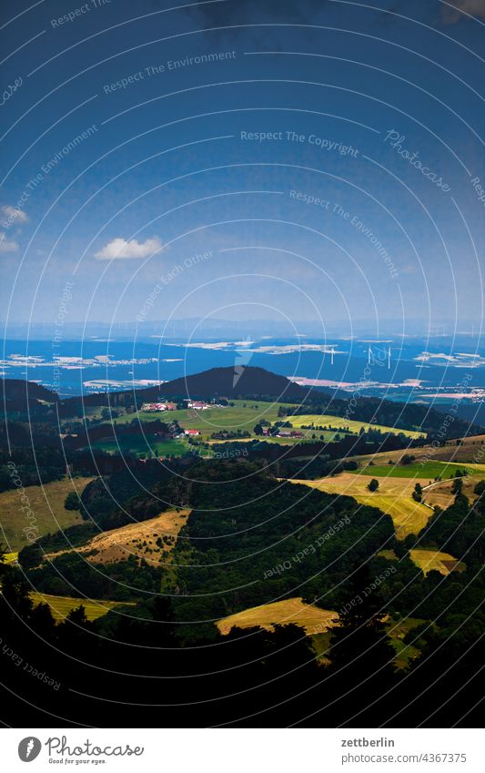 Blick von der Wasserkuppe (Rhön) deutschland dorf ferien hessen idyll kleinstadt landschaft landwirtschaft nordhessen sommer sommerfrische urlaub wald wiese