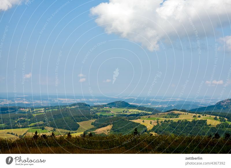 Blick von der Wasserkuppe (Rhön) deutschland dorf ferien hessen idyll kleinstadt landschaft landwirtschaft nordhessen sommer sommerfrische urlaub wald wiese