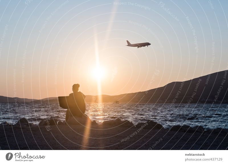 woman working on laptop with sunset at beach Sommer Sommerurlaub Sonne Sonnenbad Strand Meer Insel Arbeitsplatz Medienbranche Feierabend Notebook