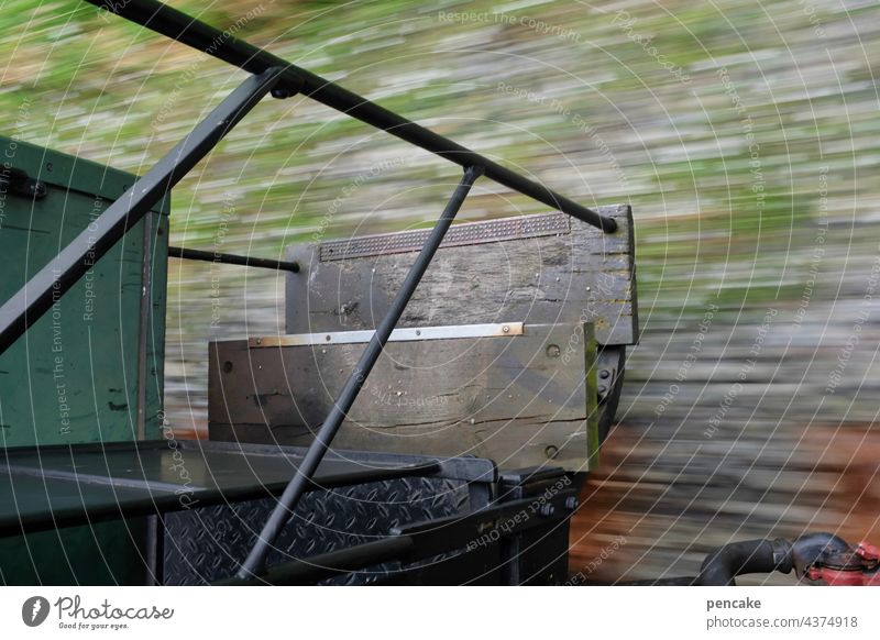 trittbrettraser Stufe Holz fahren Eisenbahn Geschwindigkeit Trittbrett Geländer Bewegung Bahnfahren Bewegungsunschärfe Ferien & Urlaub & Reisen Verkehrsmittel