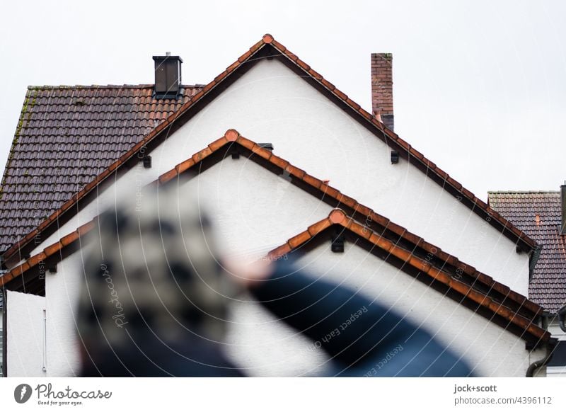 Giebel sehen + fotografieren Giebeldächer Strukturen & Formen Dachgiebel Haus Architektur Franken Schornstein Silhouette Fotograf Mütze Unschärfe davor stehen