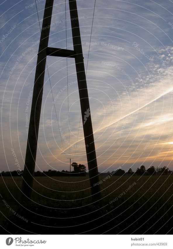 Strommast Sonnenuntergang Elektrizität Feld Industrie Energiewirtschaft Leitung Kabel