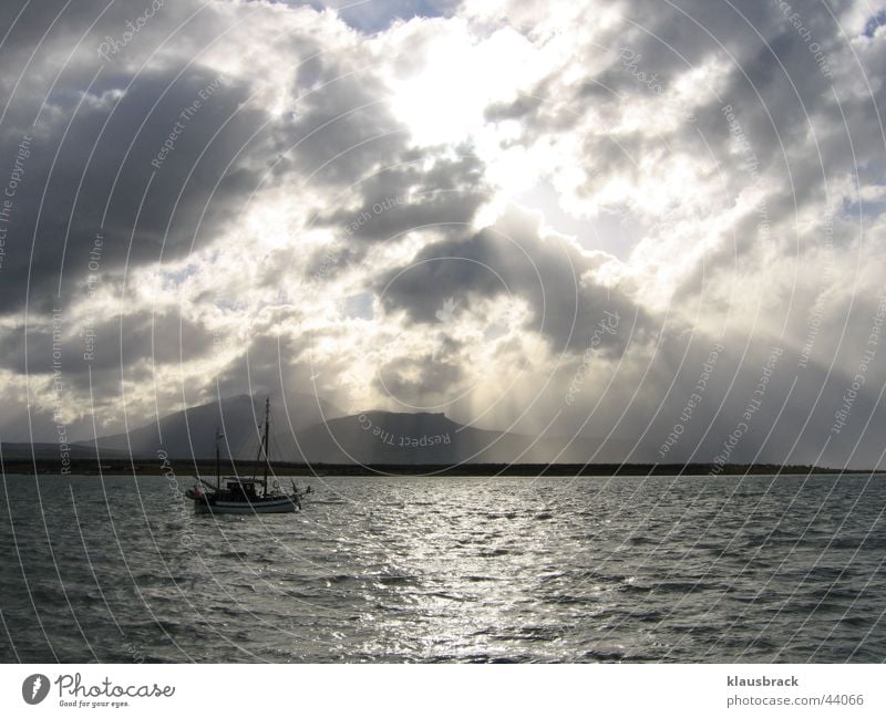 Schiff auf dem Meer Chile Wolken Wasserfahrzeug Ferne Patagonien