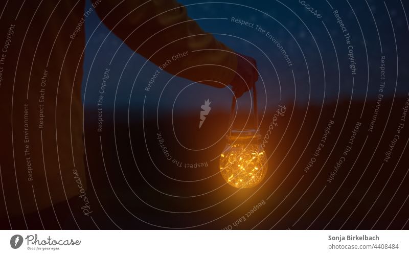 Ein Licht in der Dunkelheit :) - oder: folge der Lichterkette im Glas.... Laterne Nacht dunkel Lampe Beleuchtung Abend Himmel Außenaufnahme blau
