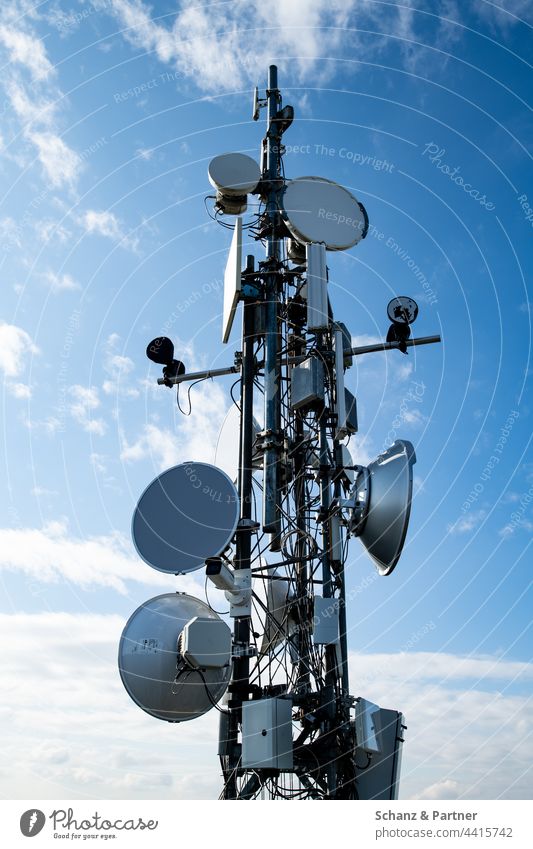 Mobilfunk Antenne Mobilfunkantenne Strahlung Mast senden Sender Handymast 4G 5G Technik & Technologie Himmel Telekommunikation Mobile Drahtlos Netzwerk