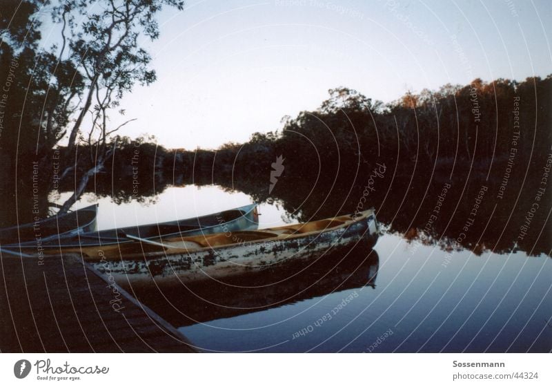 Abendstimmung Einsamkeit wandern Camping Kanu ruhig Australien Dämmerung Anlegestelle Steg See Erholung Ferien & Urlaub & Reisen Fluss Bach Natur Wasser