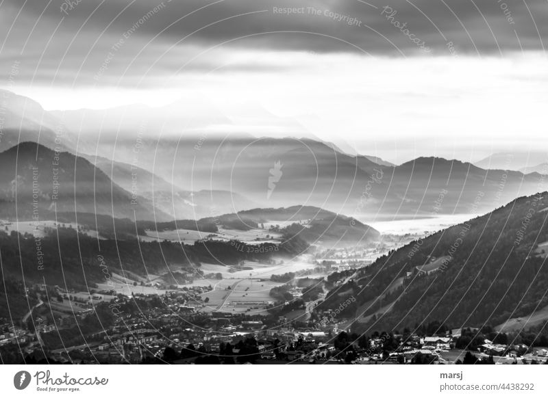 Kalte Nebelschleier über dem Ennstal Landschaft Panorama (Aussicht) Natur Morgen Einsamkeit Hügel harmonisch Erholung kalt Hoffnung ruhig demütig