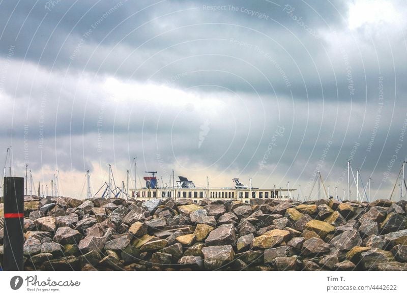 Hafen an der Ostsee mit Mole ostseeküste Himmel Mecklenburg-Vorpommern Himmel auf Erden Ostseeküste Küste Meer Ferien & Urlaub & Reisen Außenaufnahme Tourismus