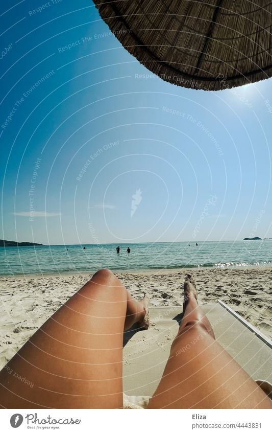 POV: Im Urlaub auf Strandliege entspannen und aufs Meet blicken Meer strandurlaub Sommerurlaub Wasser sonnen Ferien & Urlaub & Reisen Strandurlaub Sonne