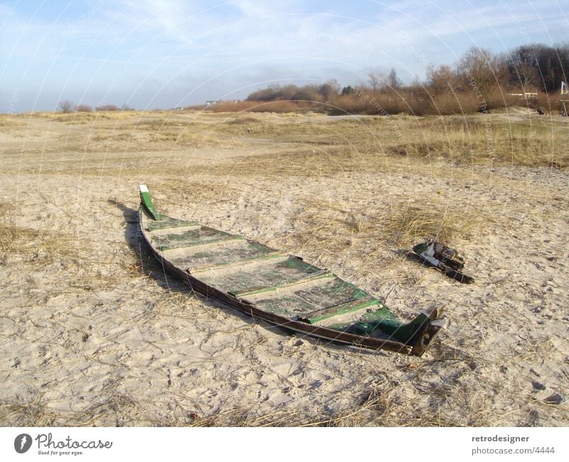 Lost Boat Wasserfahrzeug Fischer Strand Laboe Holz historisch alt verfallen