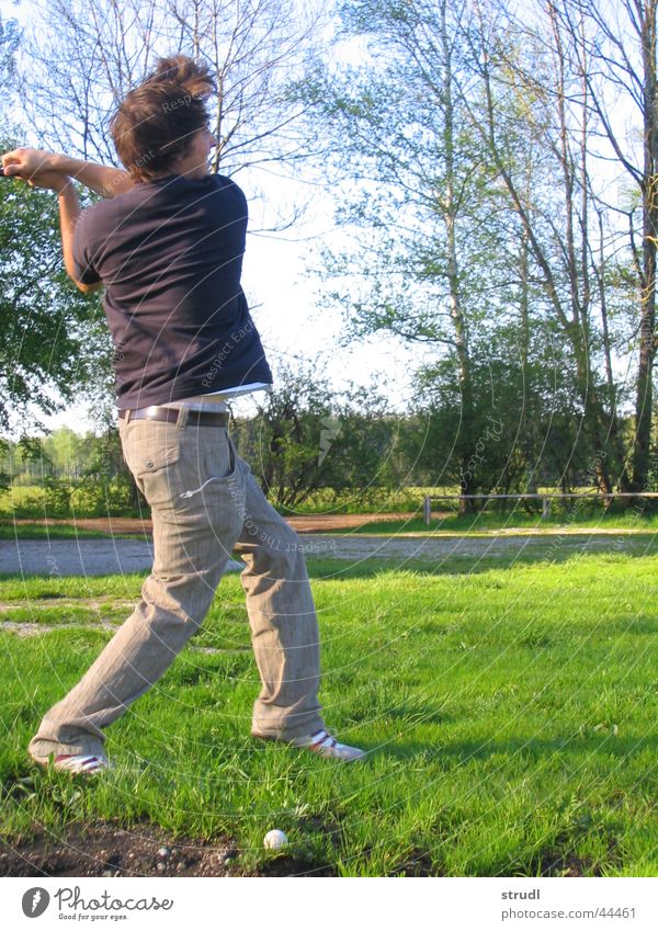 Daneben. schön Sommer Wiese Gras Sport crossgolf Golf Natur Ball