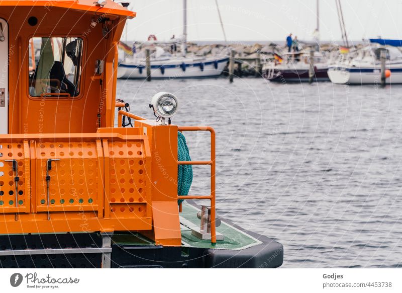 Schiff der Seenotrettung im Hafen Rettung Metall Boot Wasser Schifffahrt maritim Außenaufnahme Meer Menschenleer Wasserfahrzeug blau Ferien & Urlaub & Reisen