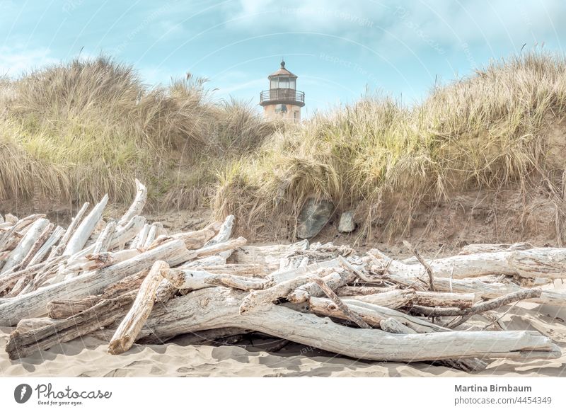 Der historische Coquille River-Leuchtturm, Bandon Oregon USA verträumte Landschaft Bandon State Park Strand von Bandon Coquille River Leuchtturm Schutz