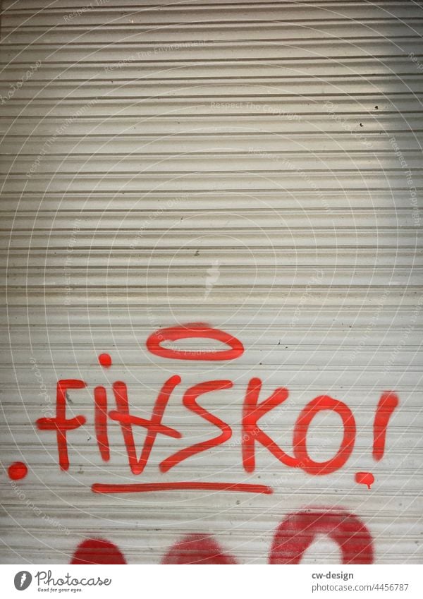 FIASKO - gezeichnet & gemalt Fiasko Verzweiflung Desaster chaotisch Endzeitstimmung Gedeckte Farben Außenaufnahme Farbfoto Verfall bedrohlich Menschenleer