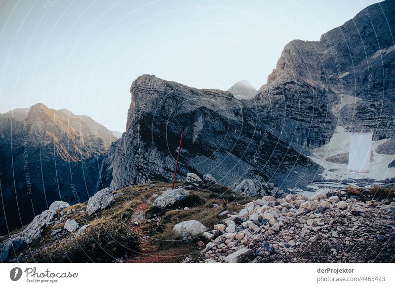 Morgens im Triglav National Park mit Wäsche und Gipfeln Fluss soca Reinheit Wanderausflug Licht Tag Ausflug Tourismus Naturschutz Ferien & Urlaub & Reisen