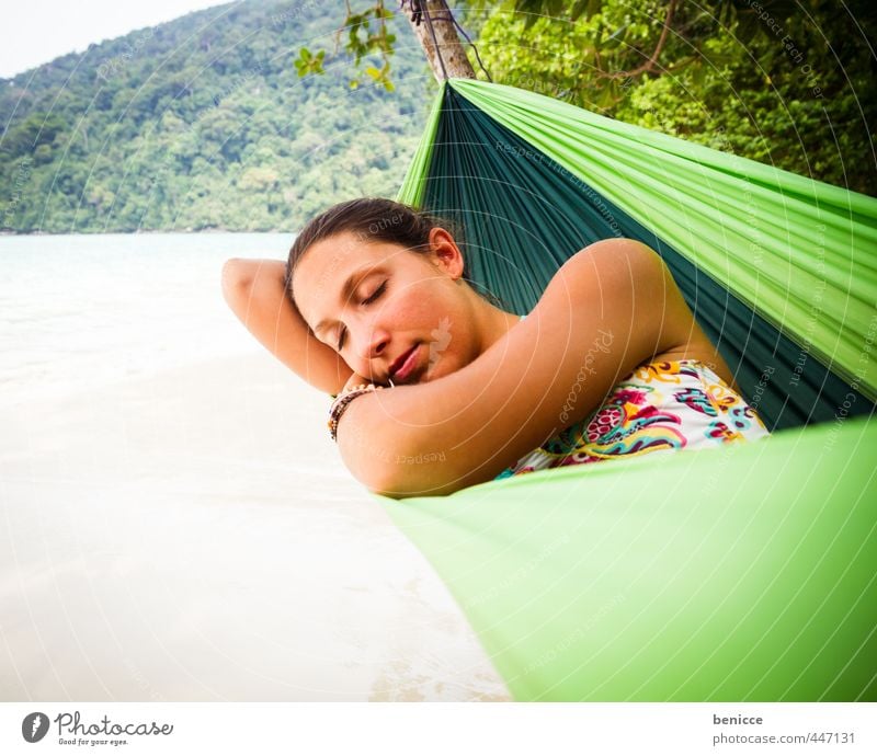 Hammock II Frau Mensch Hängematte Erholung Ferien & Urlaub & Reisen Strand Sandstrand Asien Thailand liegen schlafen Bikini Sommer Paradies Menschenleer