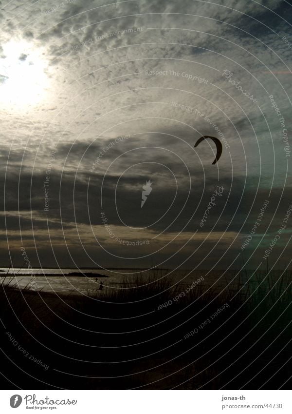 Surfer-Sonnenuntergang Wolken Meer Dämmerung Kiting Romantik Extremsport Sand Schleswig-Holsteiner Strände Natur Landschaft