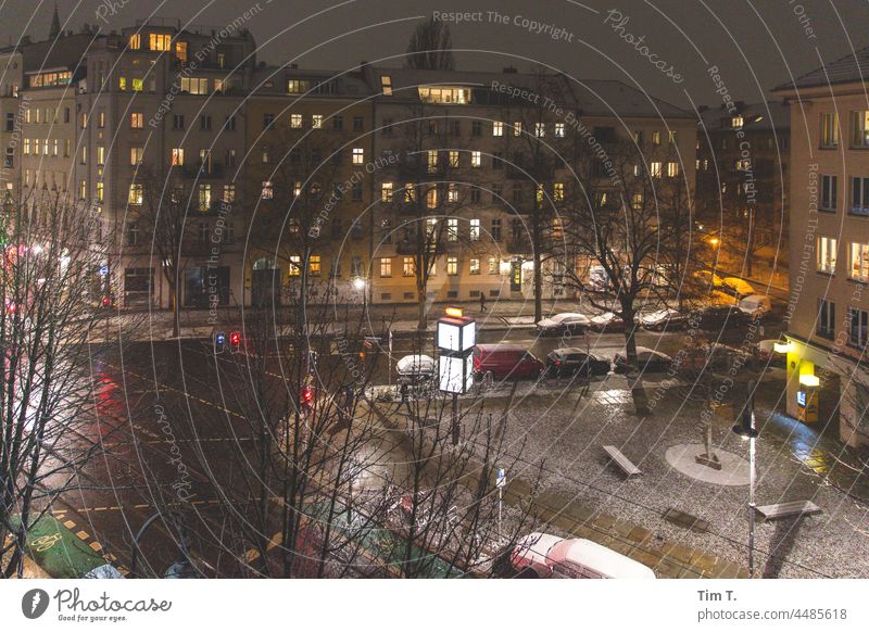 Blick von oben auf die Kastanienallee bei Nacht im Winter Berlin kastanienallee Abend Farbfoto Prenzlauer Berg Außenaufnahme Stadtzentrum Altstadt Hauptstadt