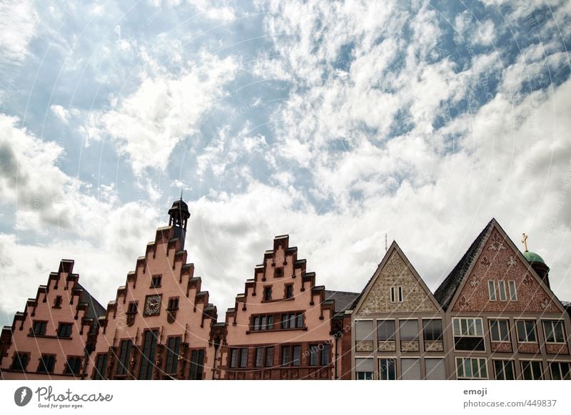 Pappmaché Himmel Stadt Stadtzentrum Altstadt Skyline Haus Gebäude Architektur Dach alt Frankfurt am Main Farbfoto Außenaufnahme Menschenleer Textfreiraum oben