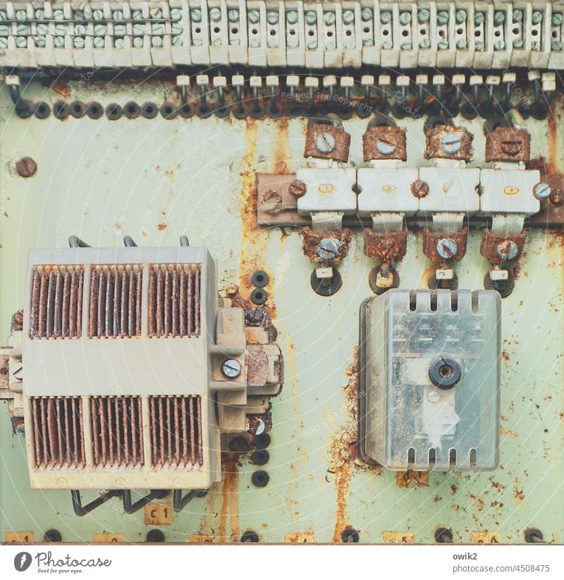 Kurzschluss Sicherungskasten Verteiler Anschluss Leitung reparaturbedürftig Elektrisches Gerät Strom abgeschaltet gefährlich Elektrotechnik u. Elektronik