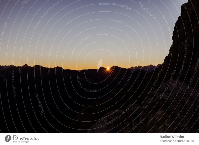 Sonnenaufgang auf der Pappelkanzel Sonnenuntergang Sonnenlicht Landschaft Rosengarten Dolomiten Berge u. Gebirge Außenaufnahme Natur Farbfoto Alpen Menschenleer