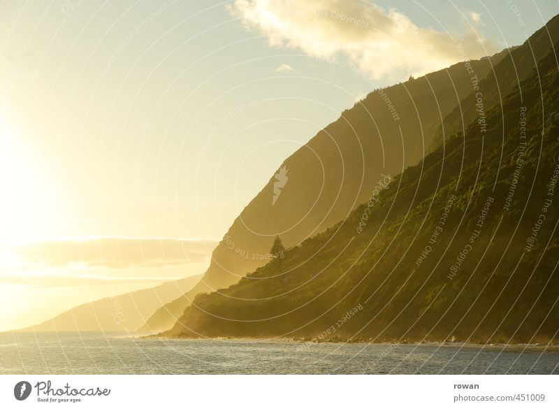 küste Umwelt Natur Landschaft Schönes Wetter Wald Hügel Felsen Berge u. Gebirge Küste Bucht Fjord Meer außergewöhnlich frei Wärme gold Romantik schön ruhig