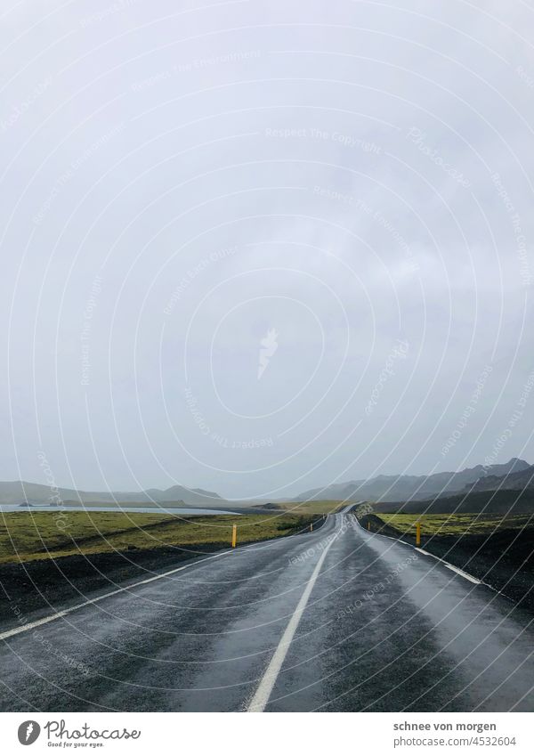 endlose weiten bei bedecktem Himmel island straße wetter weg horizont aussicht Panorama (Aussicht) Straße Außenaufnahme Island Landschaft Natur Horizont Umwelt