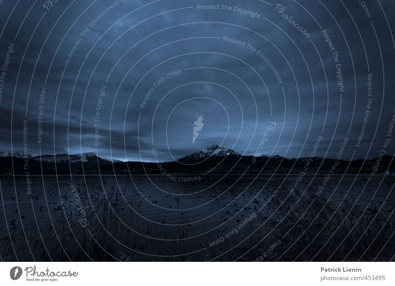 Frozen Twilight Umwelt Natur Landschaft Himmel Wetter schlechtes Wetter Hügel Alpen Berge u. Gebirge Gipfel Schneebedeckte Gipfel Stimmung Traurigkeit Sorge